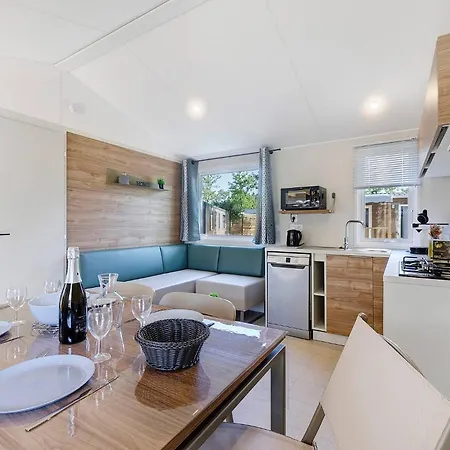 Mobilehome Evasion 54 *